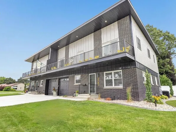 1751 S Oneida St, Green Bay, WI 54304