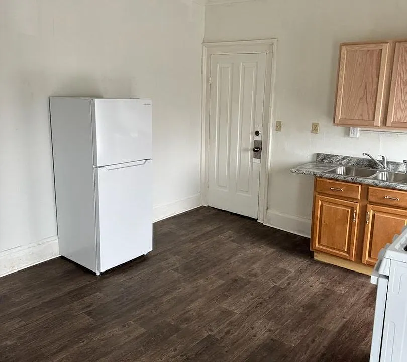 926 Main St