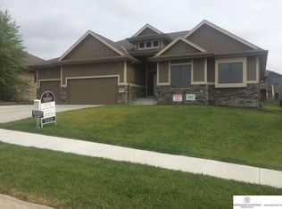 19808 Oak St, Gretna, NE 68028