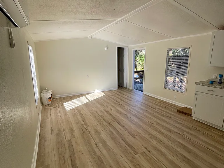 31 Edith Odesso Dr — Photo 2