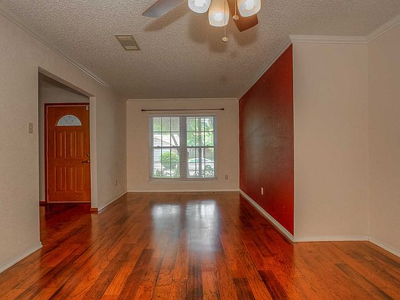 10108 Buffalo Grove Rd-6.jpg