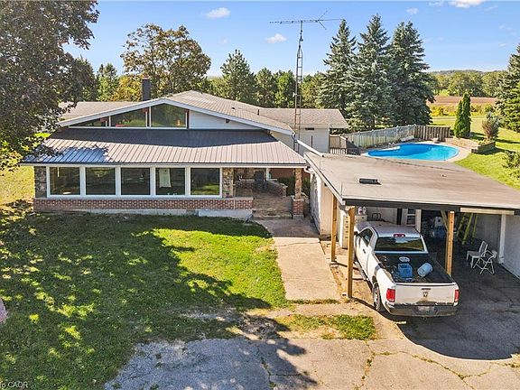 3rd image of 234 Brant Rd