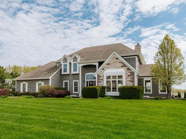 2850 Berwick COURT, Brookfield, WI 53045