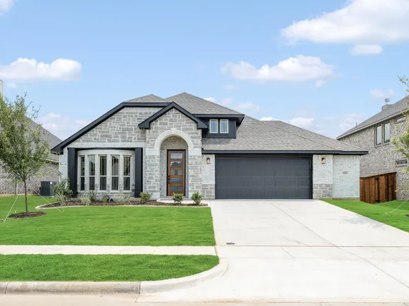 120 Mockingbird Hill Dr, Joshua, TX 76058