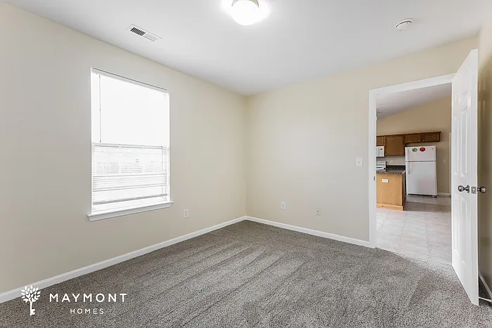 318 Cool Embers Ln — Photo 4