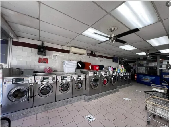 101-02 37th Avenue image 3 of 6