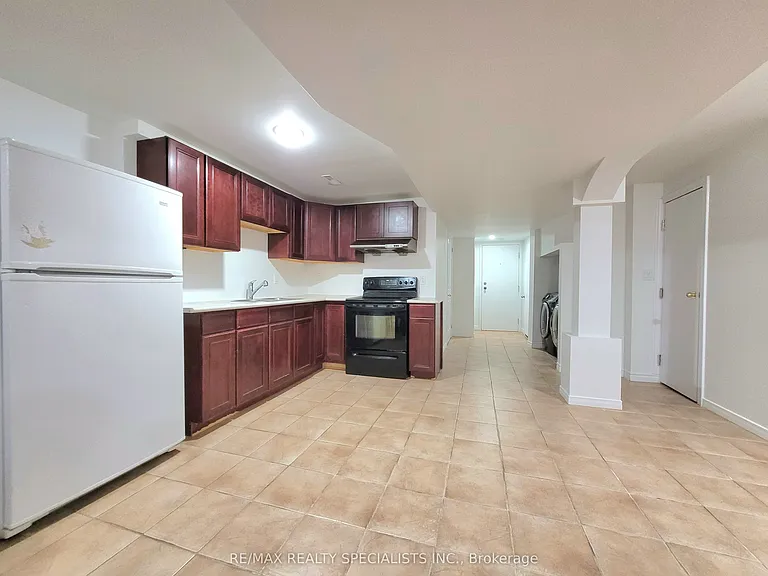 24 Blazing Star Dr #BASEMENT — Photo 5