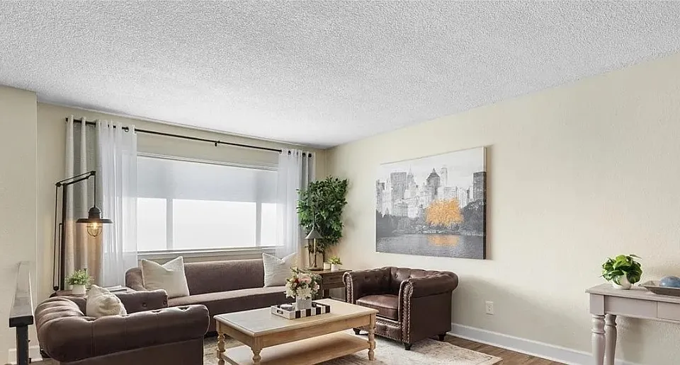 1534 Westchester Sq E #6