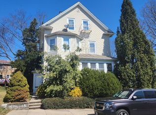 27 Winthrop St FLOOR 2, Cranston, RI 02910