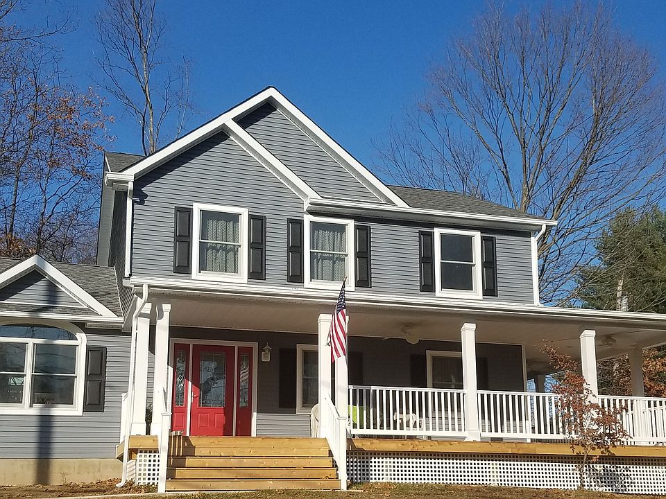 2nd image of 63 E Carroll St