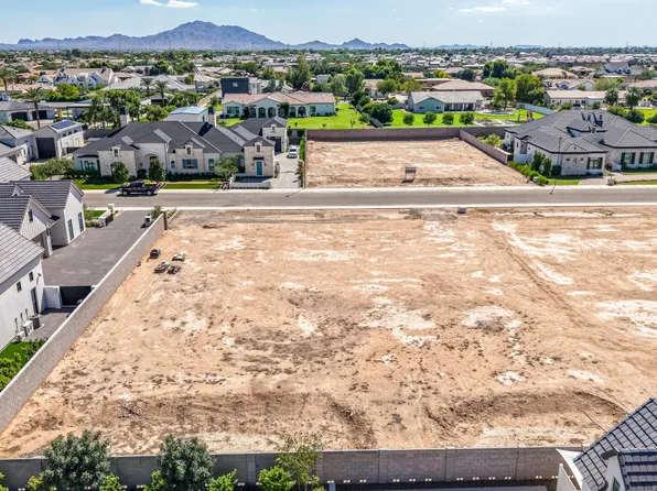 2714 E BLUE SAGE Road #128, Gilbert, AZ 85297