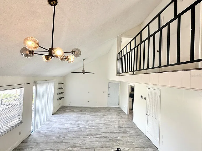 122 S Bulova Dr — Photo 41