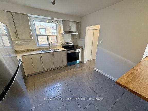 5th image of 44 Meadowbrook Rd #2