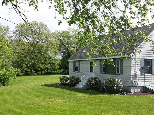 229 Maple Ave, Newport, RI 02840