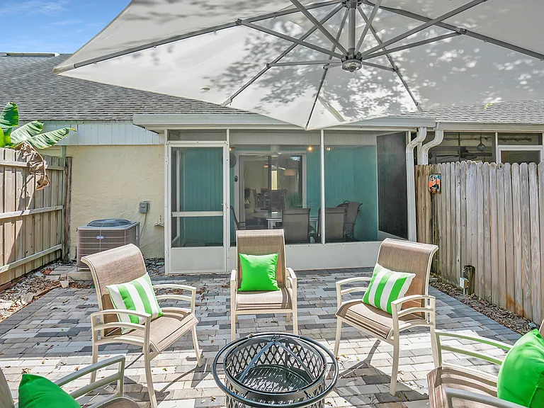 2803 Seagate Ln N — Photo 18