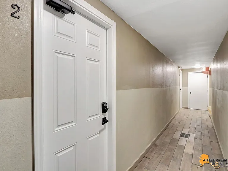 1335 Hyder St — Photo 16