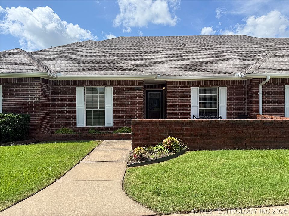 1st image of 3804 Regency Pl #3804