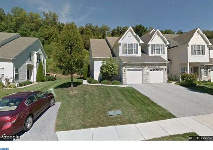 1st image of 28 Kennedy Dr