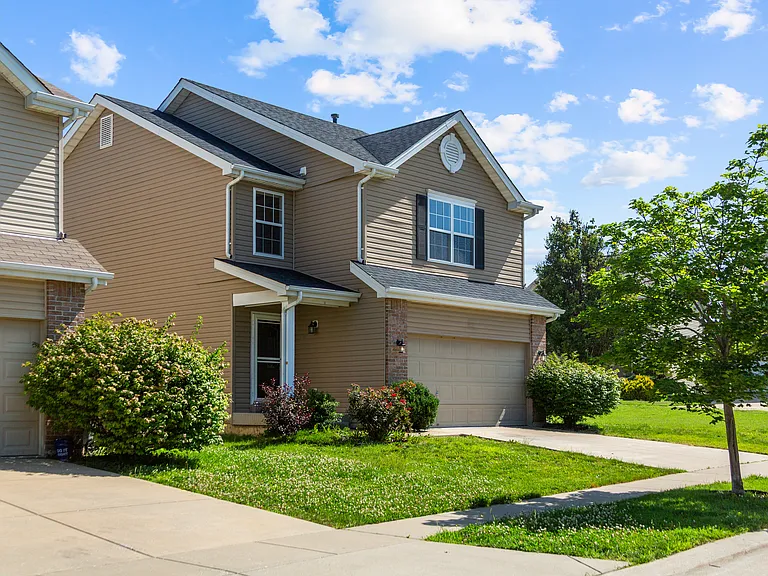 617 Spring Manor Dr — Photo 2