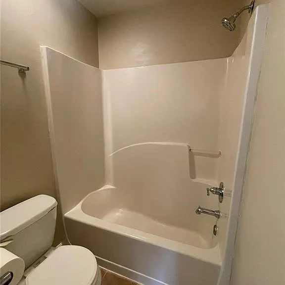 282 Village Dr — Photo 15