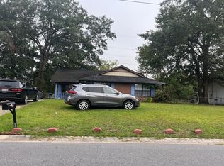 826 Lost Grove Ln, Hinesville, GA 31313