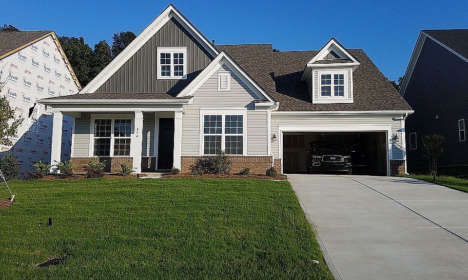 2nd image of 454 Hunton Forest Dr NW
