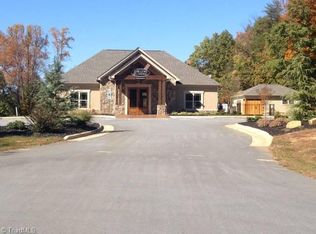 140 Widows Walk Ct, Stokesdale, NC 27357