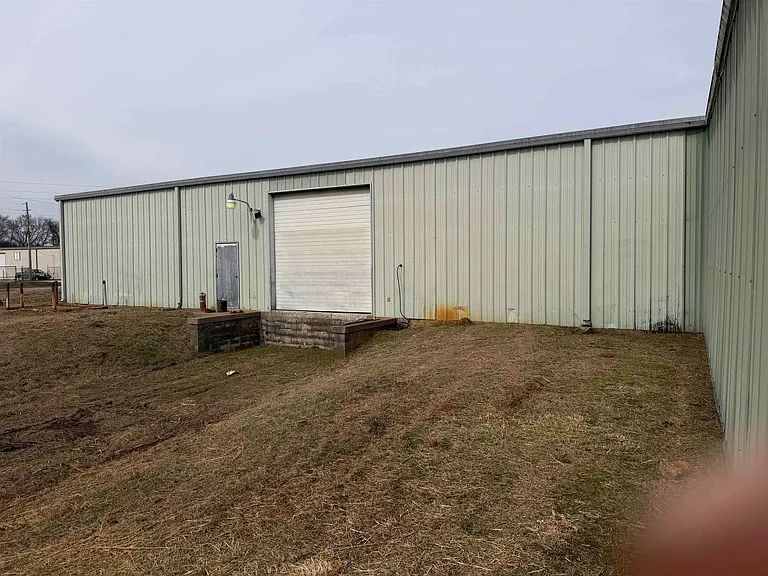 2404 Missouri St — Photo 3