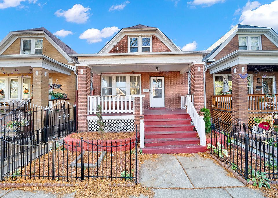 2nd image of 3619 W 60th Pl