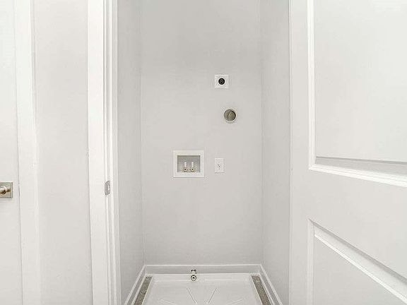 4th image of 150 Bartow St