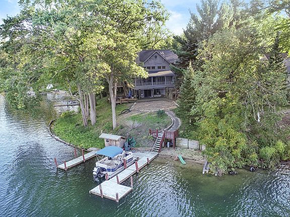 2nd image of 2295 Schimperle Dr NE