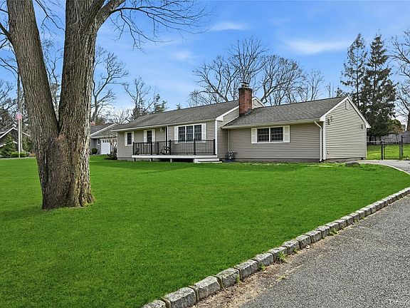 4th image of 8 Kemswick Drive