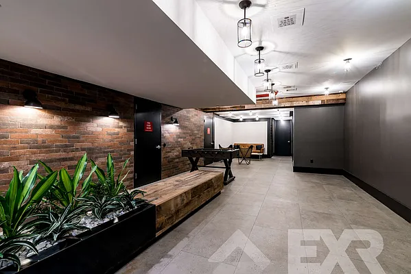 Rented by EXR | media 19