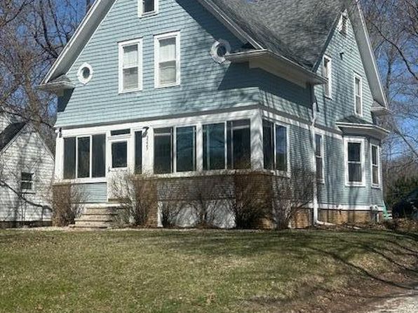 3223 West St, Ames, IA 50014