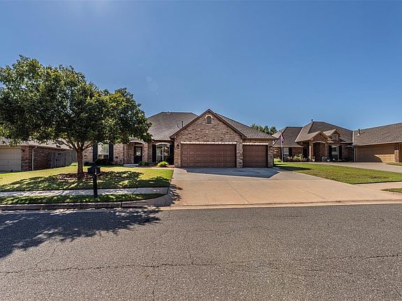 3rd image of 136 Landon Dr