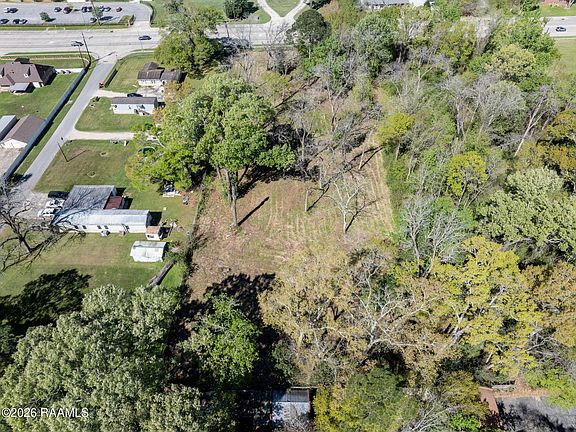 3rd image of 104 Teurlings Dr