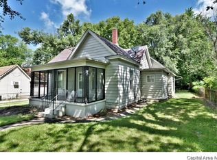 305 E Mill St, Rochester, IL 62563