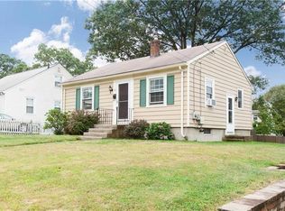 79 Nolbeth Dr, Warwick, RI 02888