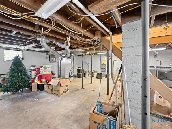 332 S Buchanan St, Fremont, OH 43420