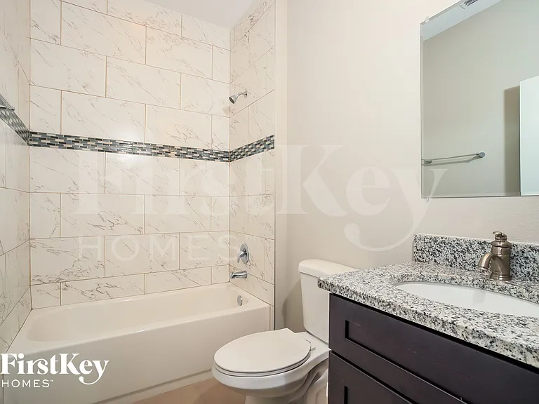 568 Hummingbird Ct — Photo 13