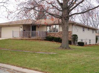 3614 Fleetwood Dr, Rockford, IL 61101