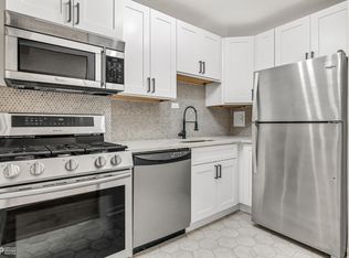 850 N Dewitt Pl APT 12I, Chicago, IL 60611