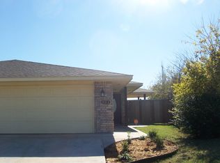 804 NW Hilltop Dr, Lawton, OK 73507