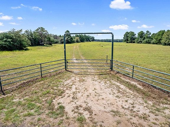 2nd image of 895 County Road 1208