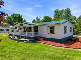 1215 Sleepy Acres Ln, Huntington, WV 25704