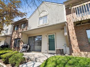 407 Water Tower Cir, Brighton, MI 48116