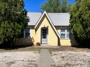 220 S Avenue J, Portales, NM 88130