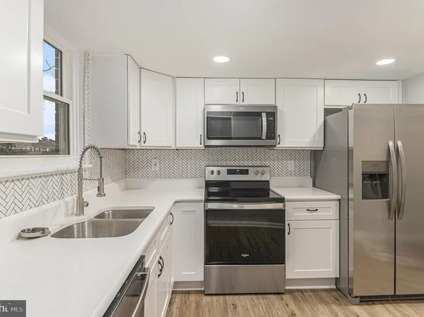 1138 Bayless Pl, Norristown, PA 19403