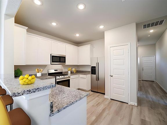 4th image of 25587 Blossom Court