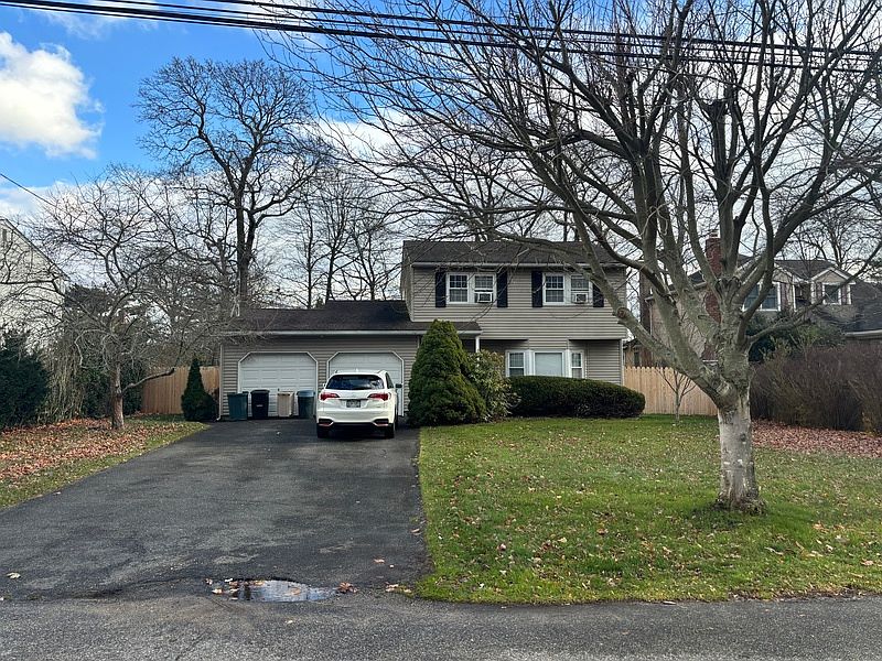 1st image of 121 Bayview Ave